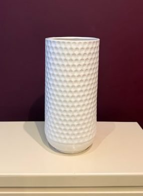 Vaso de porcelana branco texturizado